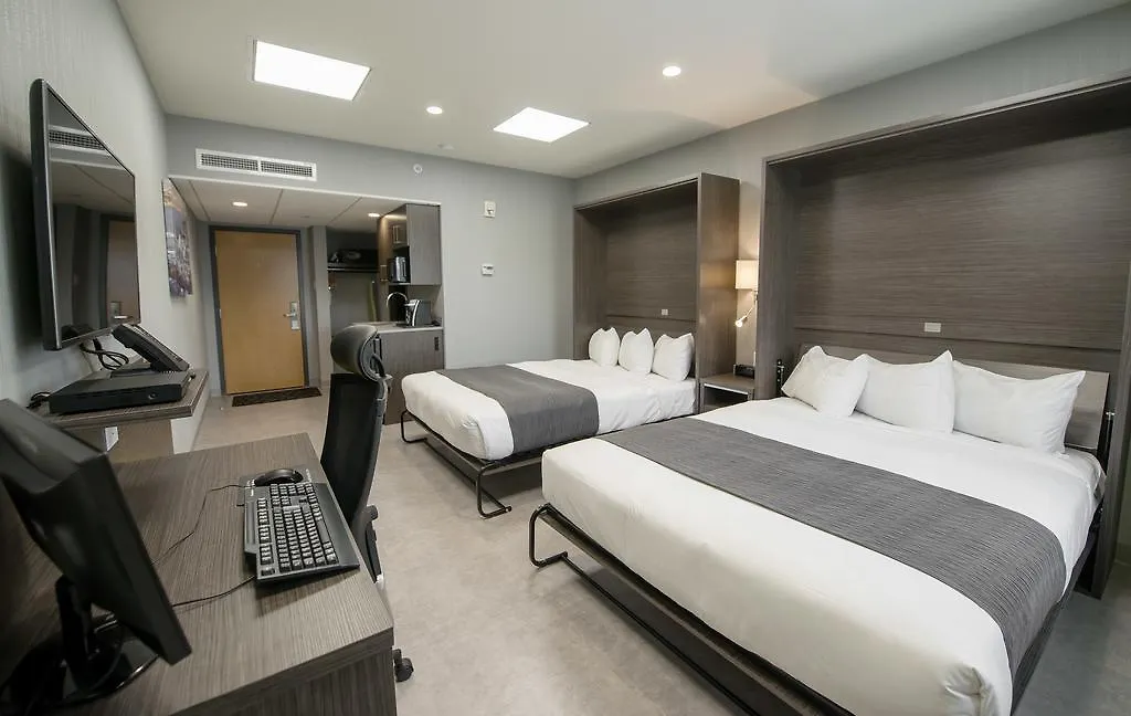Hotel & Suites Le Dauphin Quebec 3*, Quebec City
