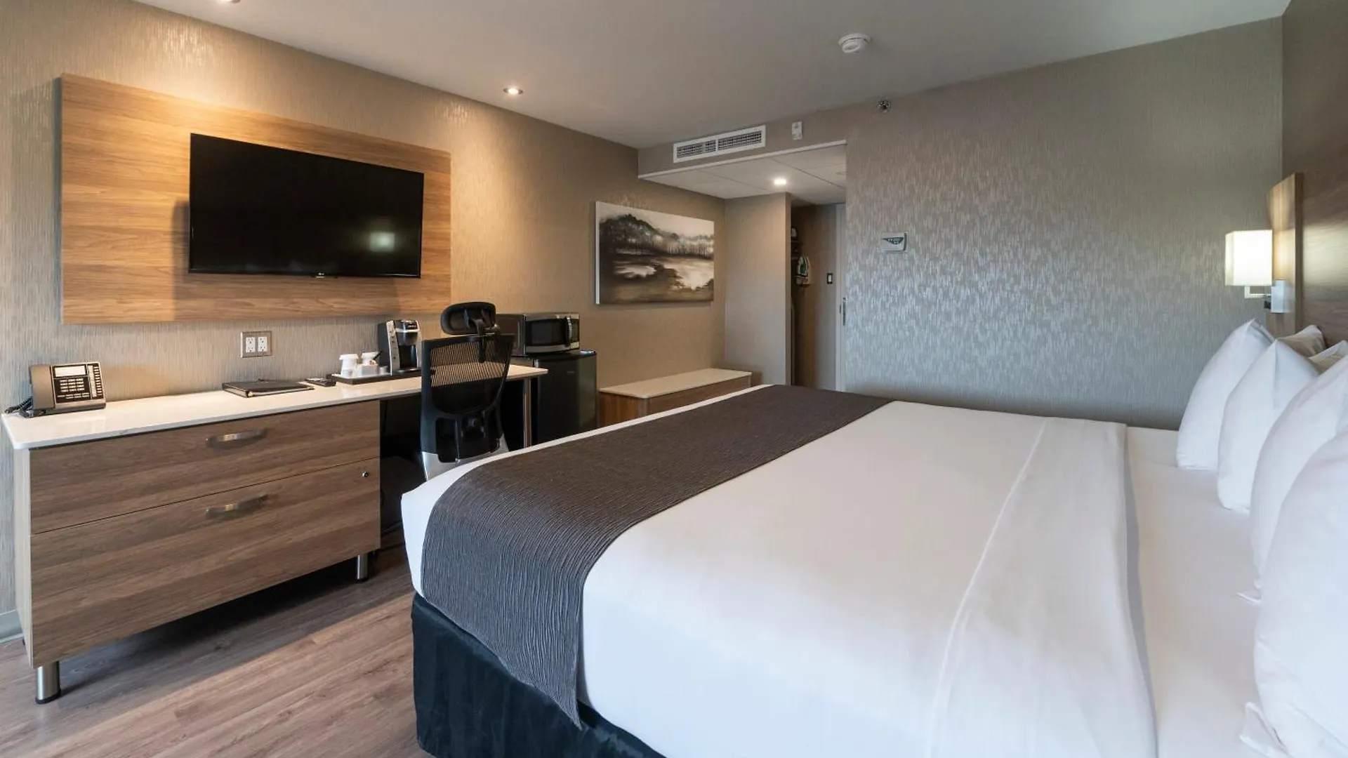 Hotel & Suites Le Dauphin Quebec