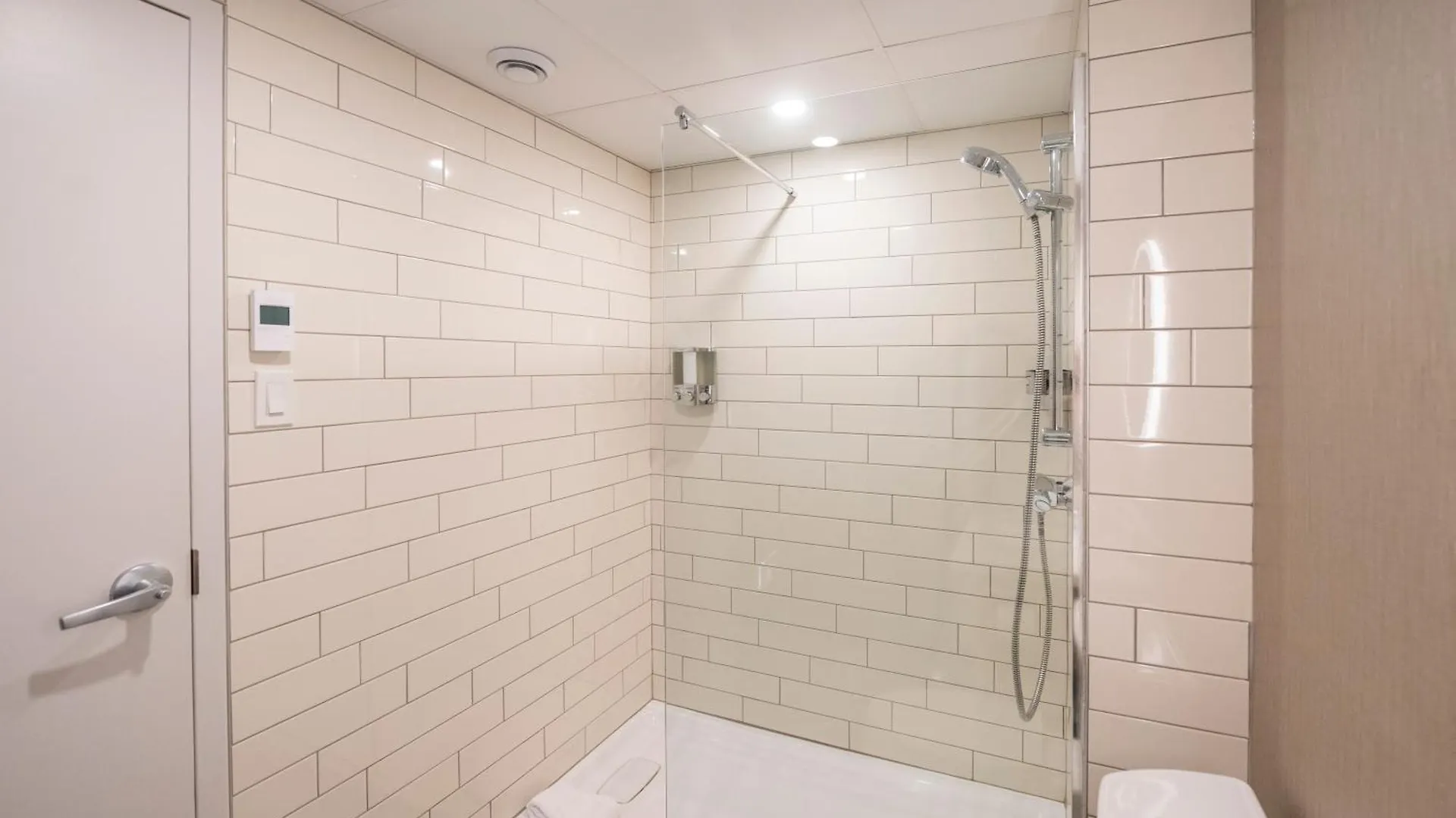 Hotel & Suites Le Dauphin Quebec