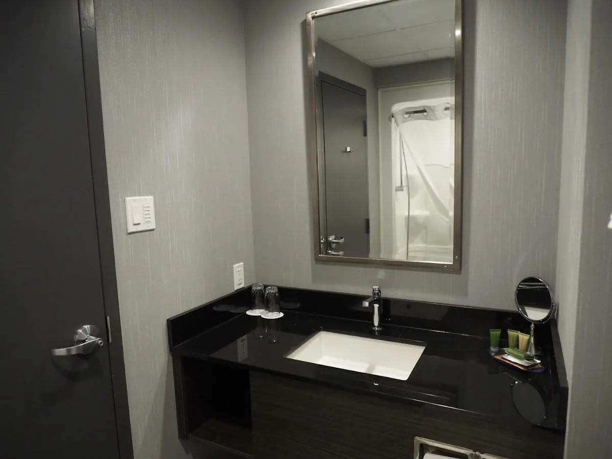 Hotel & Suites Le Dauphin Quebec